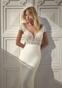 EURELIA wedding dress White One Collection 2023 | Boutique Paris