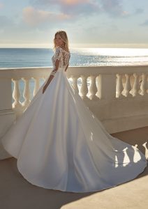 FABIA wedding dress White One Collection 2023 | Boutique Paris