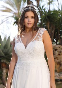 LUCASTA wedding dress White One Collection 2024 | Boutique Paris
