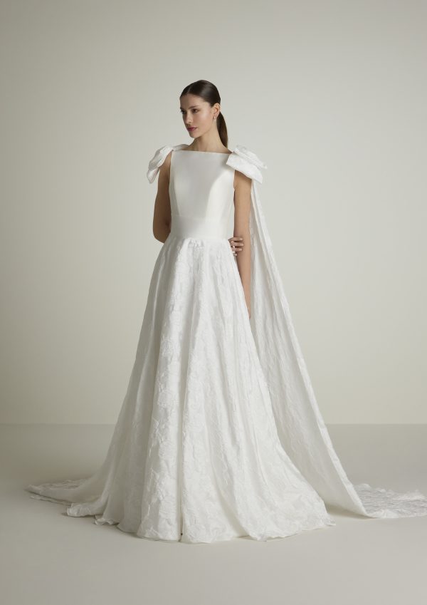 CARRA wedding dress San Patrick Collection 2025| Boutique Paris