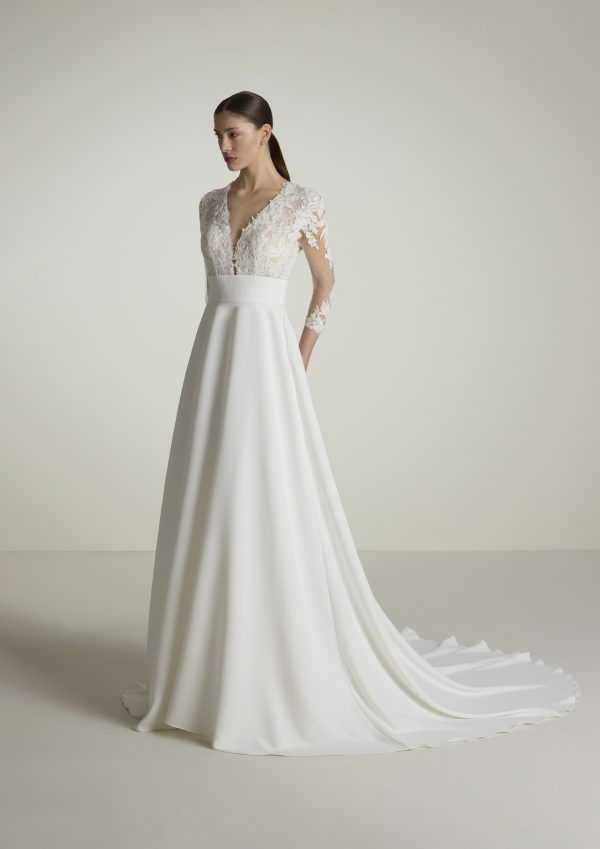 ZORAIDA wedding dress San Patrick Collection 2025| Boutique Paris